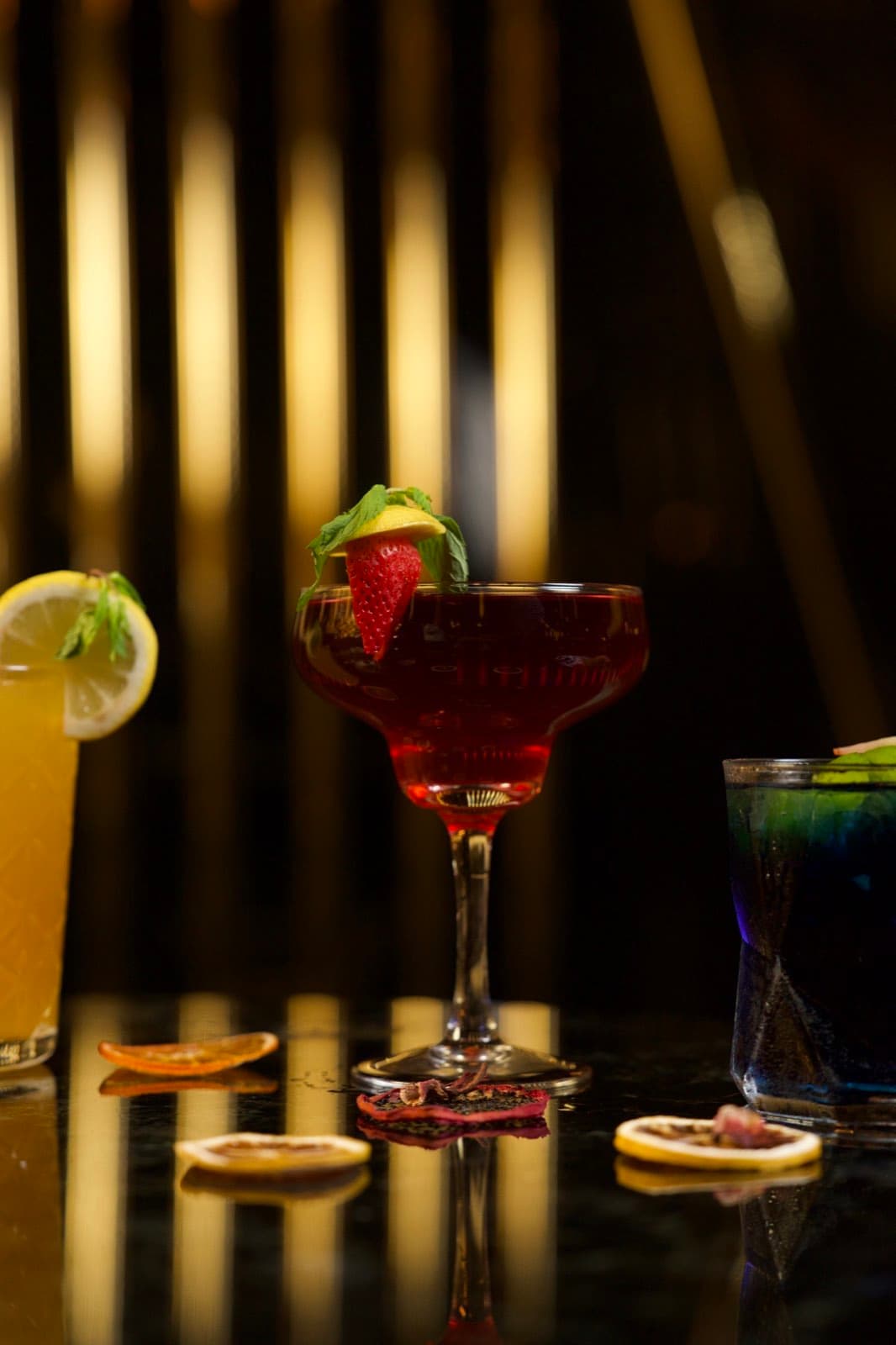 Lifestyle & Drinks · 16